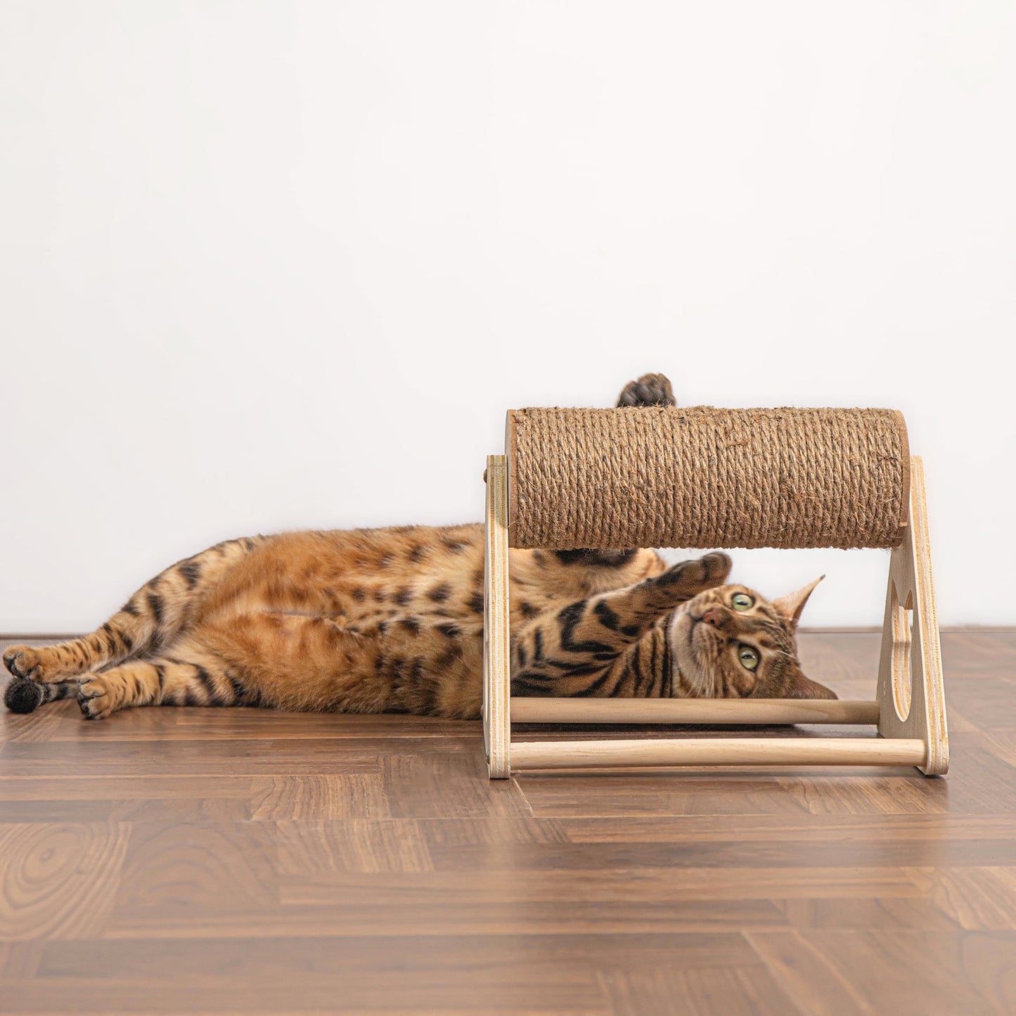 Jute Cat Scratching Post with Rotatable Column and Stable Base